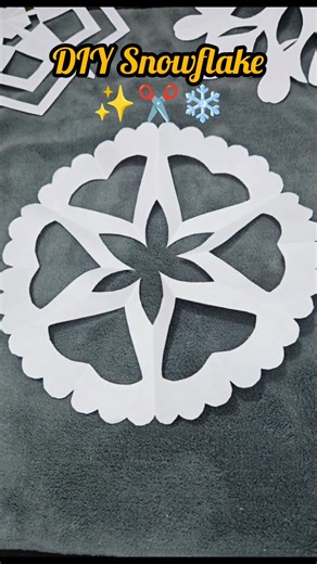 ❄️How to snowflake out of paper #diy #papercraft #shorts