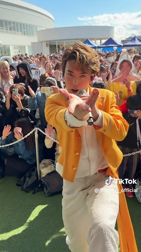 ららぽーと立川立飛にお越しいただいた皆さまと#ほんまやでダンス ✨ #モナキ #ほんまやでなんでやねんしらんけど #newmusic | モナキ立川立飛