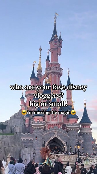 Favorite Disney Vloggers to Watch