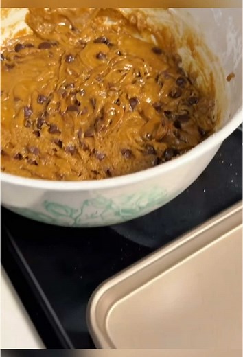 Momma's First Homemade Chocolate Chip Cookies