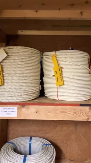 Drylon. A nylon based ranch rope blended with polyester for weight. It has no wax and no lead but is both durable and consistent. Available untreated or treated (for even more body and weight). https://cowboycordageinc.com/drylon-ranch-ropes/ Find a dealer near you or shop online at CowboyCordageInc.com. You can also call us at 800-447-6259, or our WhatsApp is 208-569-9357. #cowboycordage #uoza #synco #chaosropes #rockymtnropes #gatorropes #polyropes #ranchropes #calfropes #ropemaker #lariatrope