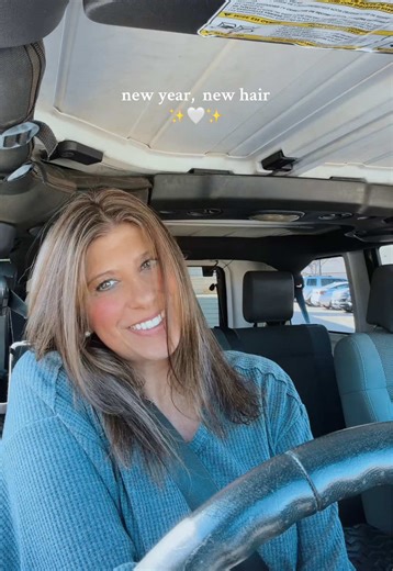 Winter break is the best time for a hair refresh before heading back to work✨🤍✨ #newhair #teacheronbreak #hairtransition #beforeandafter #backtowork