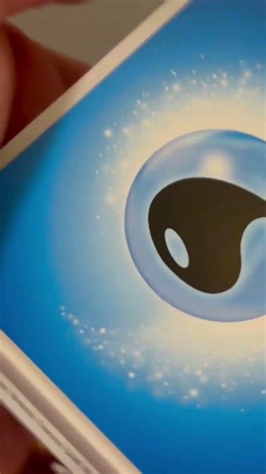 Beautiful Pokémon card art!!!