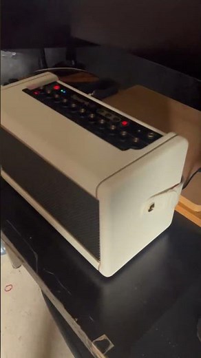 checking out my new positive grid spark 2 pearl whit #positivegrid #spark2 #amplifier