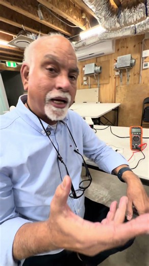 HVAC oscilloscope explanation #actroubleshooting #australia #hvactechnician #electrical