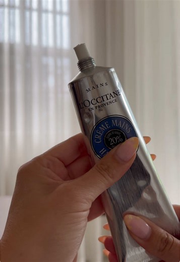 A small ritual, a shared memory and a familiar scent. A reminder of home - with @Meriel Woolf 🥹🤎 #selfcare #rituals #homesickness #memories