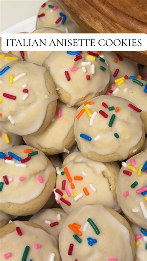 Amanda Davis on Instagram: "These Italian Anisette Cookies are simple, sweet, and full of nostalgia. That soft texture + delicate anise flavor = pure holiday magic. Ingredients ⬇️ Cookies: ½ cup unsalted butter or margarine ¼ cup shortening ¾ cup granulated sugar 4 large eggs 3 cups all-purpose flour 5 teaspoons baking powder ½ teaspoons. salt 2 teaspoons. anise extract can use vanilla or lemon extract instead Glaze: 2 cups confectioners’ sugar sifted 3 Tablespoons milk Full recipe in my bio! #i