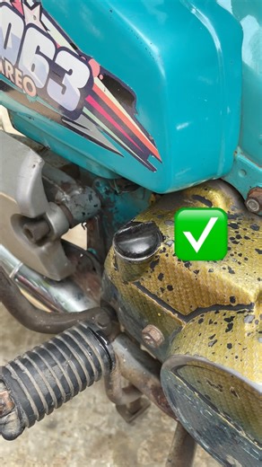 step by step filling the engine oil on a honda c70, easy for beginners #shorts #shortvideo #viral