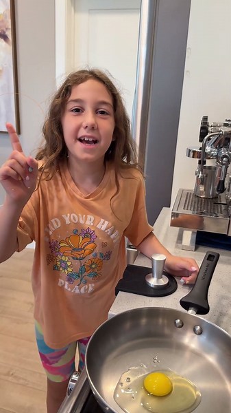 Safety Lesson for Kids | La Seguridad es Importante al Cocinar
