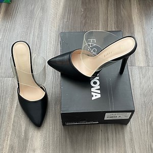 Fashion Nova Elegant Black Heels pumps with Clear Straps