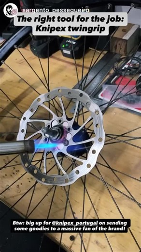 KNIPEX Portugal on Instagram: "Quando a tarefa exige controlo total, não há melhor parceiro do que o KNIPEX Twingrip, e o @sargento_pessegueiro mostra isso na perfeição. 💪 Compacto, preciso e com ajuste rápido por botão, o Cobra oferece uma fixação segura sem escorregar, mesmo em superfícies difíceis. Ideal para apertar, soltar e trabalhar com confiança em qualquer situação. Ferramentas que simplificam o trabalho fazem toda a diferença. Obrigado pela demonstração impecável, João! #knipex #knipe