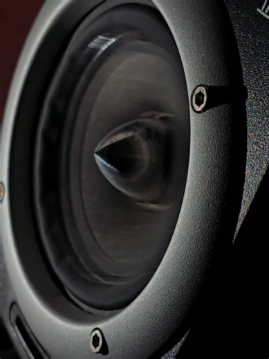 Exploring the Logitech Z560 Satellite Bass