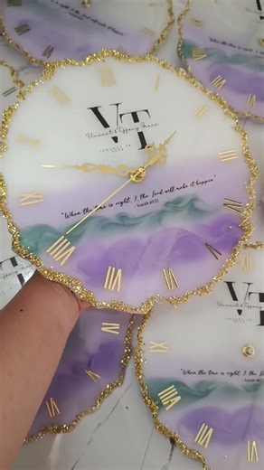 Resin clocks for your wedding ✨