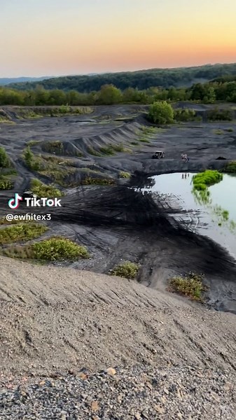 Skimming Ponds with Can-AM X3 Turbo RR and Maverick X3 XDS Turbo RR