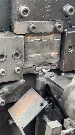 Iron chain making machine #shorts