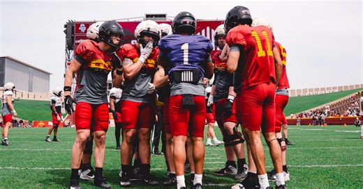 Spring showcase takeaways: QB looks all but decided, rotations at multiple other positions