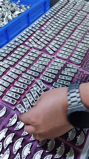 The source factory of power metallurgy supports all kinds of hardware customization.#metals#hardwarestamping#mold#aluminum#precisionmould#springfactory#metallurgy#factory#fyp#Hardwareproducts#foryou#gear #bevelgears #gears #piniongears #rotor