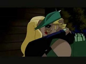 Green Arrow and Black Canary Kiss
