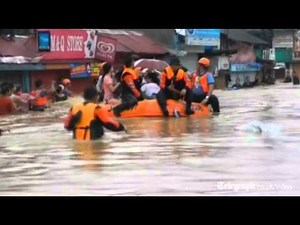 Heavy floods hit Manila