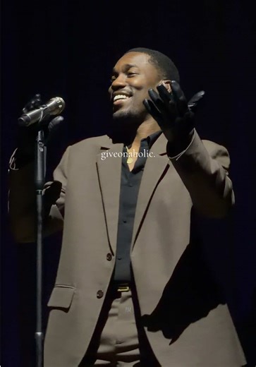 GIVĒON Concert Experience: Shy Moments and Magic