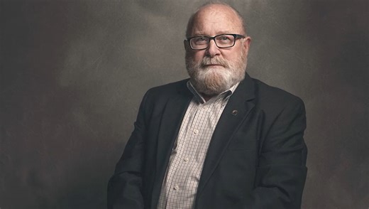 How to Pose People Naturally: Proven Advice for Portrait Sessions | Fstoppers