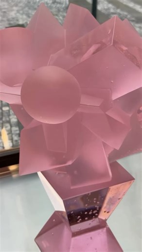 SIN | Our Vitrum Vivum technology is rooted in precision, innovation and absolute clarity. This unique glassmaking approach reveals every nuance... | Instagram