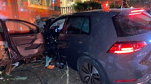 Car crashes into building in Seattle's Phinney neighborhood; 3 taken to hospital