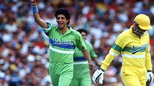 7.6M views · 127K reactions | Pakistan's swing king Wasim Akram has a birthday today so we thought you might enjoy watching some of the best yorkers from the champion allrounder's career. | cricket.com.au | Facebook