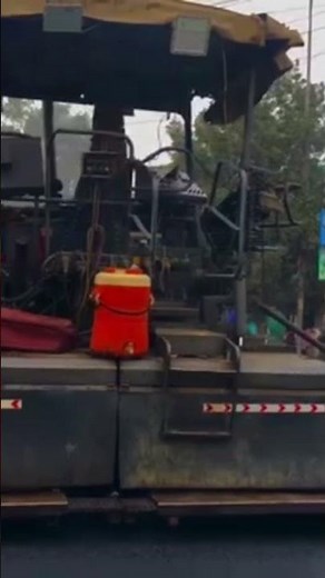 Bituminous Asphalt Layering and Compaction Processبٹومینس اسفالٹ کی تہہ بچھانے اور کمپیکشن کا عمل