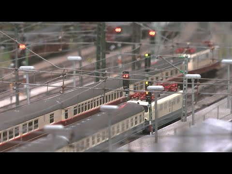 Digitale Modelleisenbahn in Spur N. Betriebsablauf in Epoche IV nach Fahrplan (Traincontroller)
