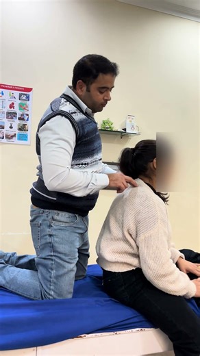 shoulder pain #traps #shoulder #pain #hometreatment #neckpain #trending #viralshorts#armpain #doctor