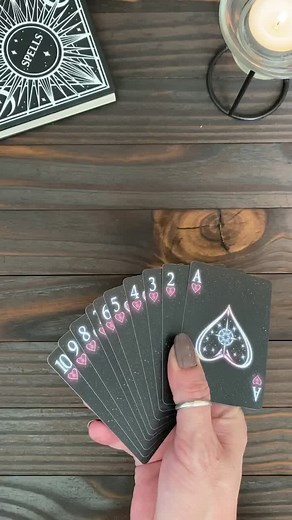 Let’s read with a deck of playing cards in 60 seconds #tarot #witchesoftiktok #divination #fortuneteller