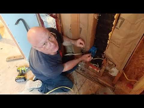 I show and explain how to run romex threw studs and around a corner wire a outlet with pigtails 🐖