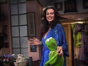 The Muppet Show: Lynda Carter - The Rubberband Man (HD)