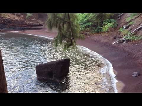 Clothing-Optional Red Sand Beach in Hana @ Maui, Hawaii