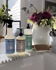 2K reactions · 89 shares | For a few days only, sign up for Grove and snag a FREE set of Mrs. Meyer's hand soap, dish soap & multi-surface spray + Grove's bubble up dish brush set + Grove walnut scrubber sponges with your first order! ✨ grove.co/nestbubblejan20 | Nesting Place | Facebook
