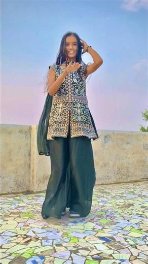 Dj Wala Babu Trending Dance By Ganga Saini 🎀 || #shorts #viral #dance #trending #bollywood #ytshorts