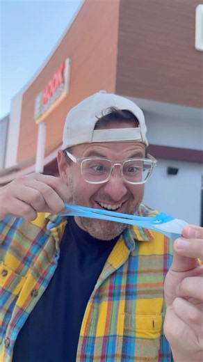 WHO CAN SLING IT THE FURTHEST?! #msbeanie ​⁠​⁠‪@MichaelKorte‬
