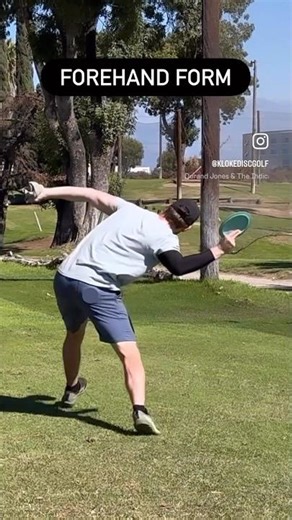 Forehand Form ✅🥏 #discgolf #frisbeegolf #golf #forehand #throw #practice #slomo