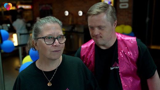 This movie theater looks for the "sparkle" in their employees with disabilities – finding each of their unique talents at work ✨ | The Uplift