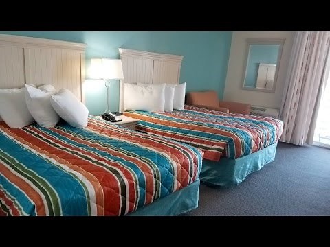 Castaway Bay Indoor Waterpark Resort - Starfish Bay View Room Tour | Sandusky, Ohio