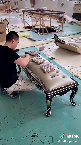 Let's learn how to make a bench yourself😉#factory #craftman #furniture