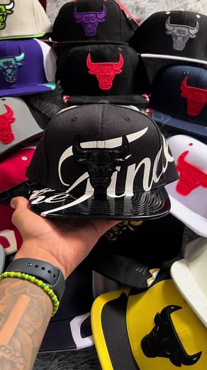 solo estas gorras podras encontrar en mi instagram, @aliencaps45 😎