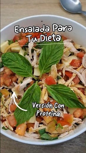 ¿Cero ganas de cocinar? Ensalada alta en proteína en 10 min 🍅🍗 (Estilo Caprese)