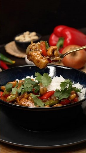 Thai Cashew Chicken 🍛😋 #SimplyTasty #ThaiCashewChicken #AsianRecipes #QuickRecipes #HighProtein