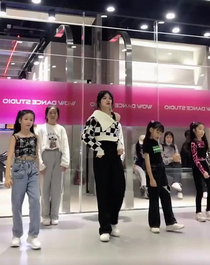 i like it舞蹈#ilikeit #舞蹈 #dance #ilikeitdance #fyp #pyf #foryou#dancer #dancestudio #foryoudance