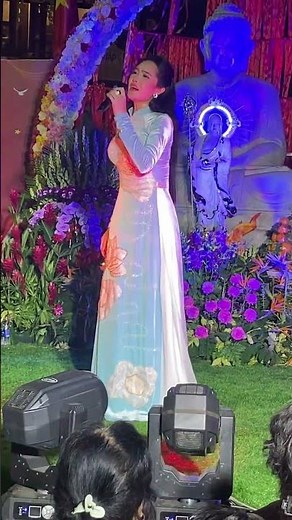 Trong đem râm đai lê vua lam