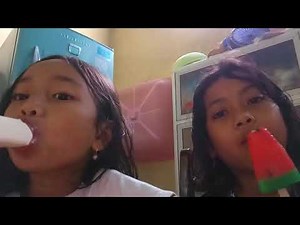 Naura najiba ,lagi makan ice cream