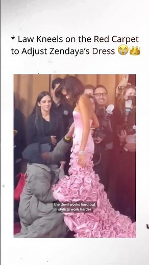 Law Kneels on the Red Carpet to Adjust Zendaya’s Dress 😭👑 #Zendaya #LawRoach