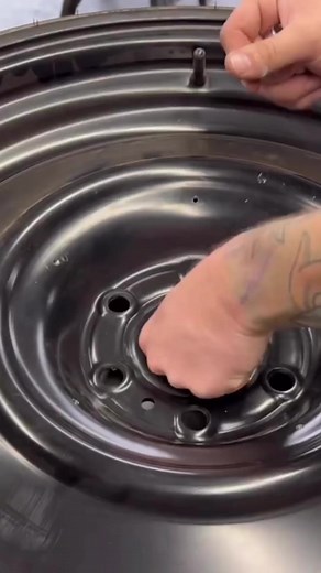 10 Steps to Transform your Transport Wheels 1. Use the SIMPLE.BORE kit to bore out the center of the wheels if you have drum brakes. 2. Remove the sticker with a heat gun. 3. Use the SIMPLE.CLIPS Kit to mark/drill/tap holes. 4. Scuff wheels with a green scuff pad and degreaser. 5. Use cards and/or tape to mask off area for lip color. 6. Paint the edge of the wheel white with Duplicolor Perfect Match. 7. Use a tack cloth to clean areas and then tape off the white area. 8. Paint the middle of the 